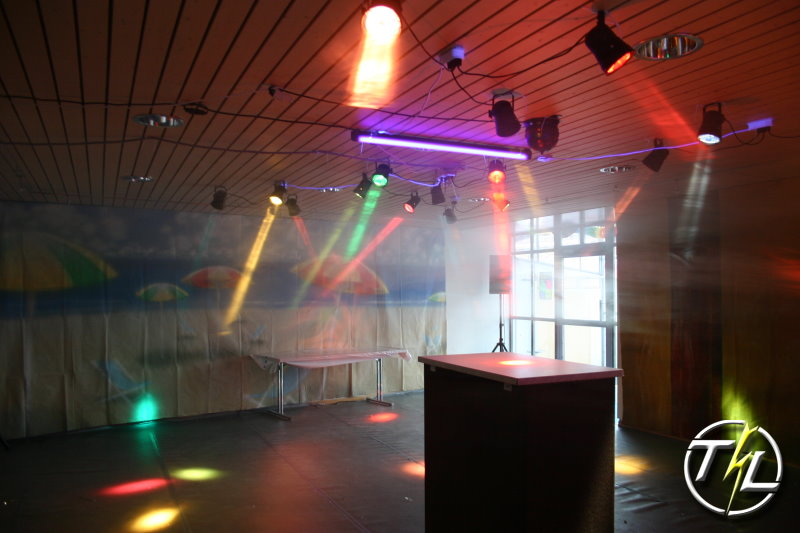 Party 02
